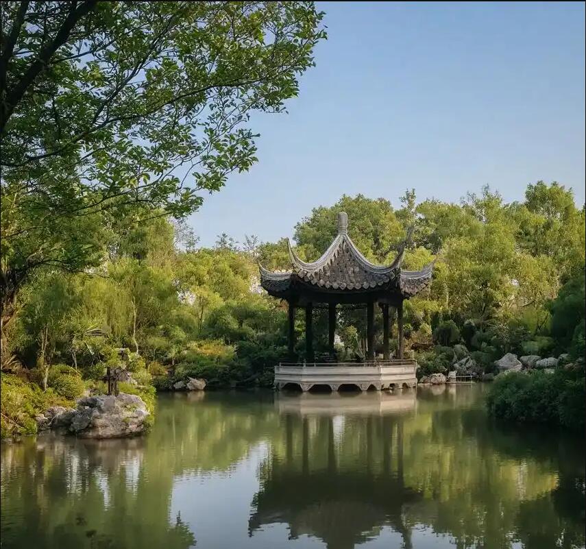 雅安雨城小霜土建有限公司